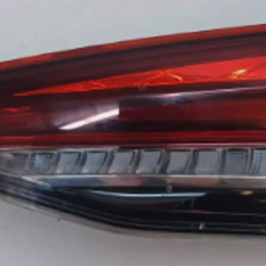 Škoda Superb Estate 2008-2015 Nearside Headlamp