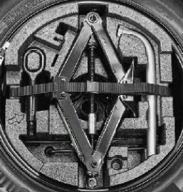 Skoda Superb 2016-Present Tool Kit For (16 Inch Wheel )