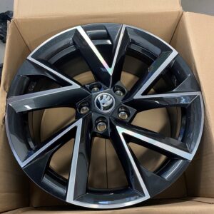 Škoda Superb 18 Inch Vela Black wheels Set Of 3 *PARTIAL DAMAGE – DISCOUNTED TO SELL – COLLECTION ONLY*